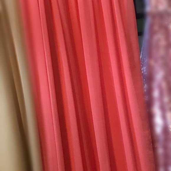 Long dress - Picture 2 of 2